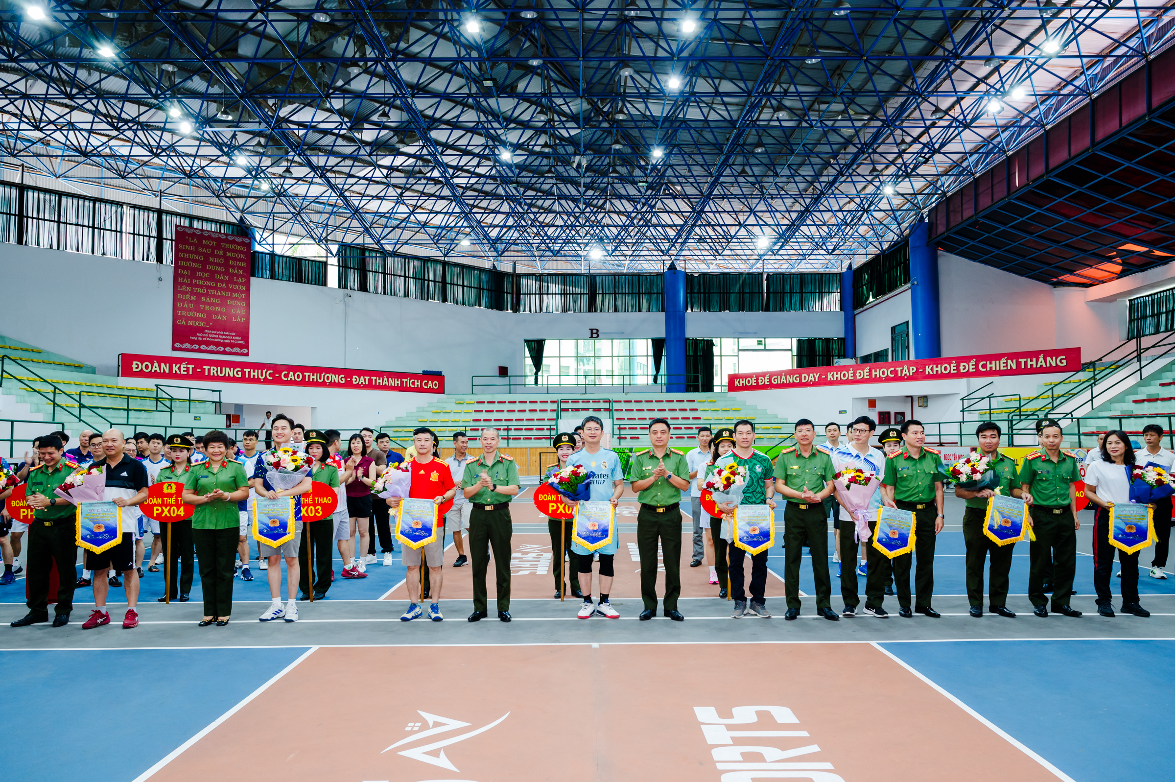 Sôi nổi khai mạc Giải thể thao Cụm Xây dựng lực lượng - Hậu cần năm 2026